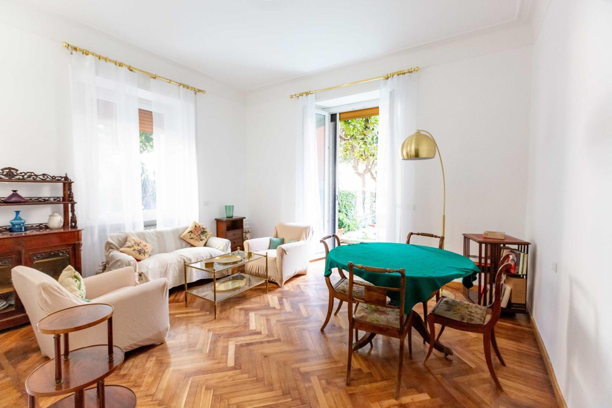Corso Trieste -zeno 48 *